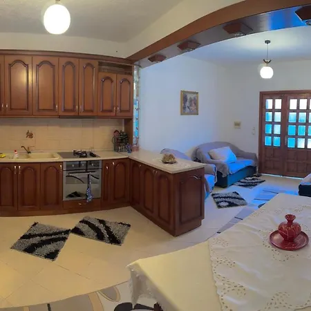 2S Vila Boutique Pogradec