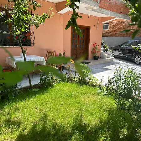 Guri Dom wakacyjny *