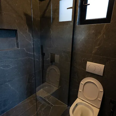 2S Vila Boutique Pogradec Апарт-отель 4*