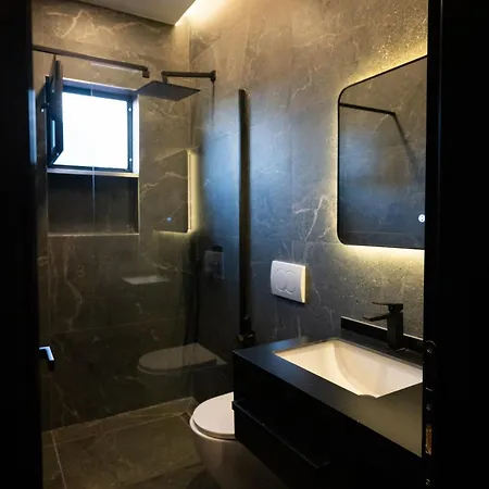 2S Vila Boutique Pogradec Апарт-отель Поградец